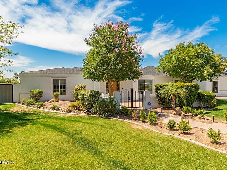 5555 E MONTEROSA Street photo 4