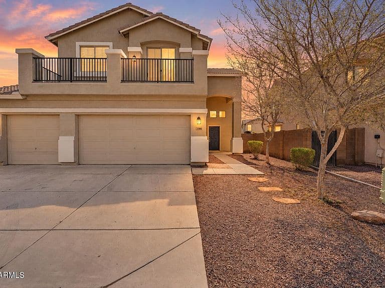 25695 W CROWN KING Road photo 1