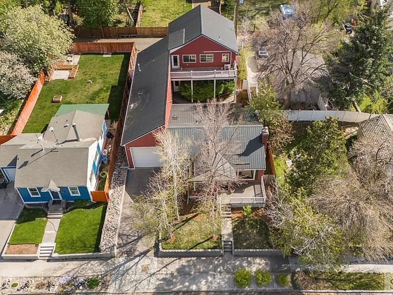 528 10th St photo 2