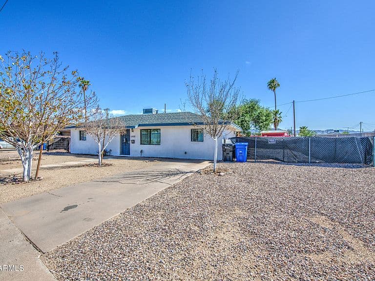 1901 E ENCINAS Lane photo 4