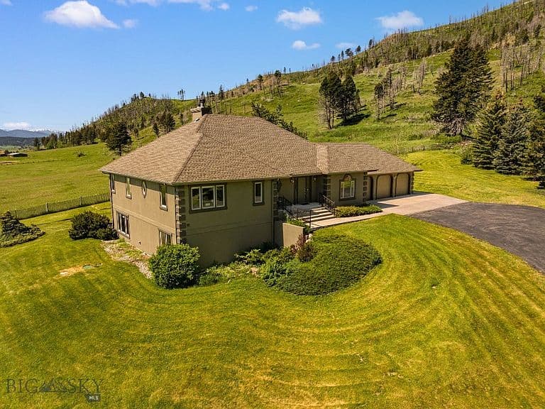 10423 Bridger Canyon Rd photo 1
