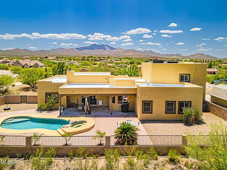 340 N Suntan Dr photo 1