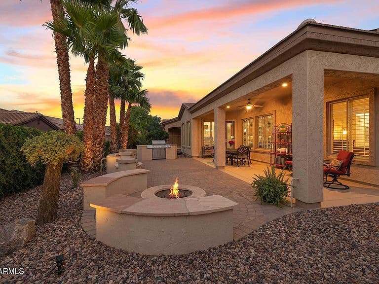 4550 E DONATO Drive photo 2