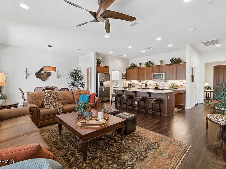 16339 W PICCADILLY Road photo 5