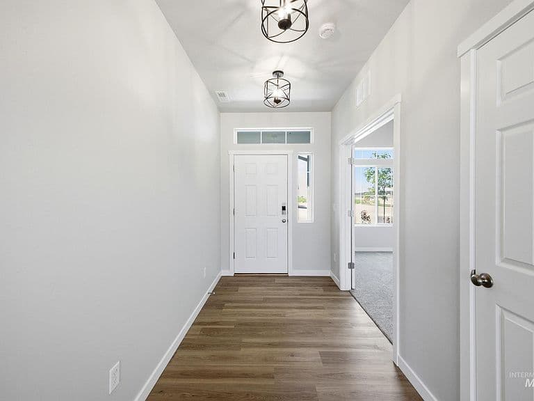1770 Dyer St photo 2
