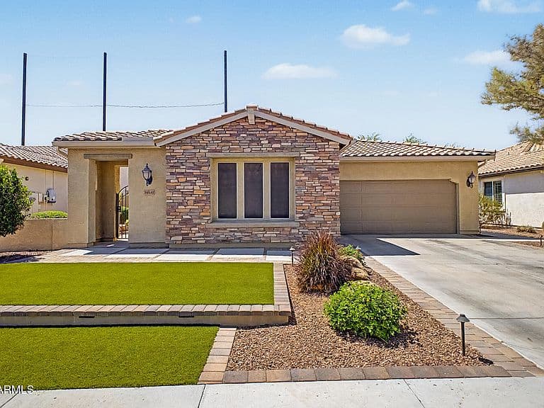 14841 W LUNA Drive S photo 1