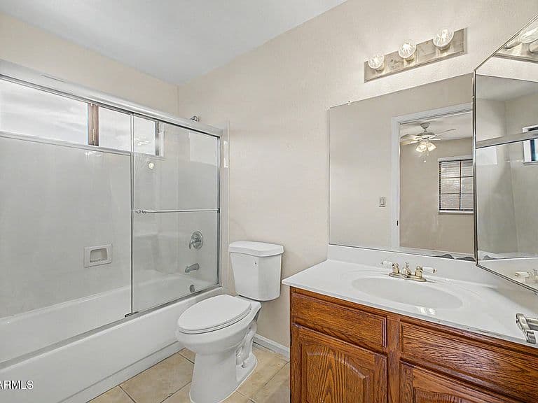 15643 N 50th Street photo 3