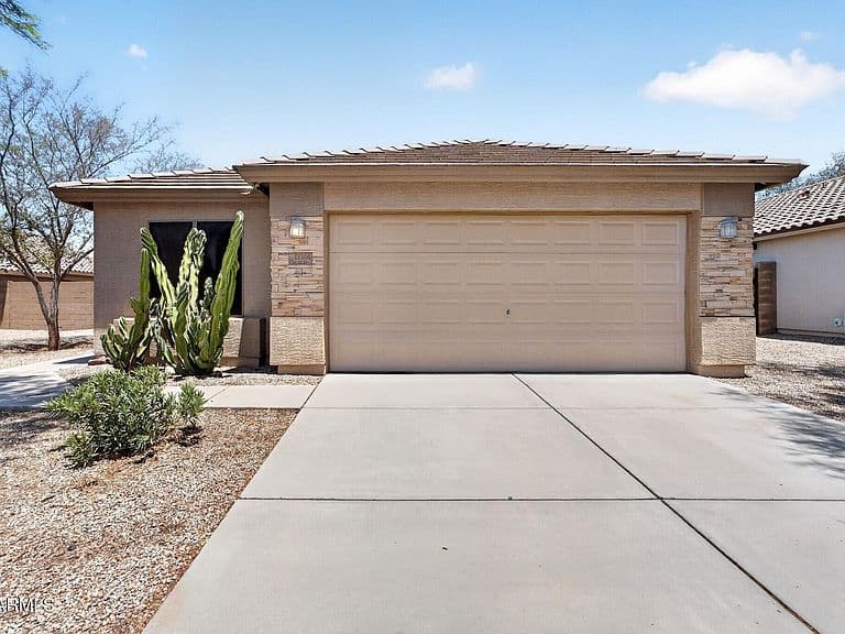 11106 E CATALINA Avenue photo 3