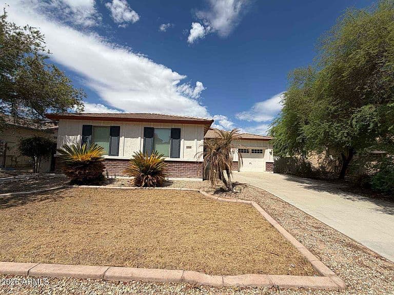 15640 W WESTVIEW Drive photo 1