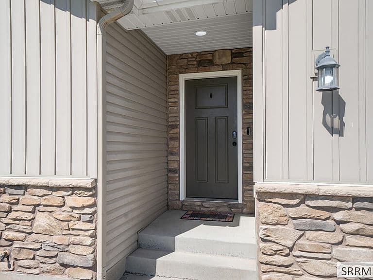 3803 Slate Dr photo 4
