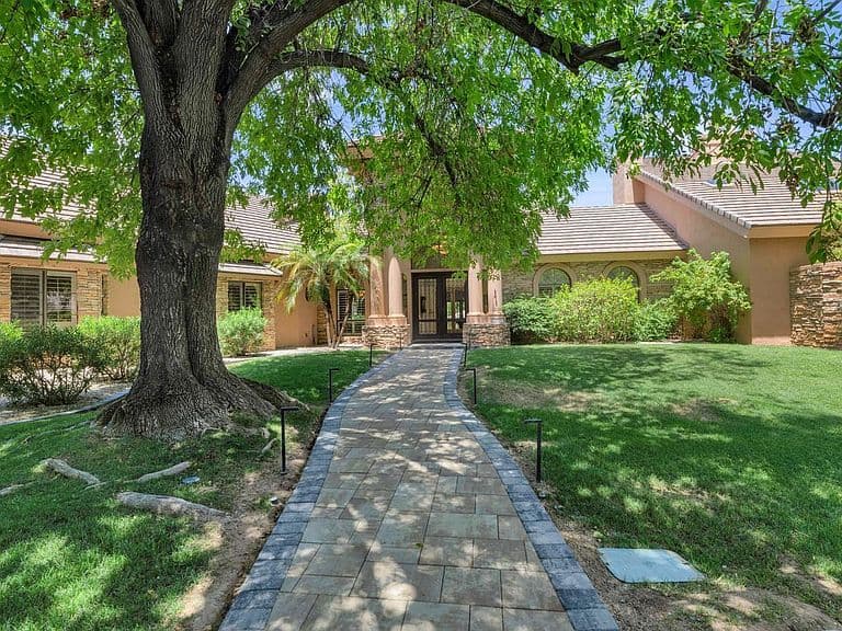 14810 N 15TH Avenue photo 2