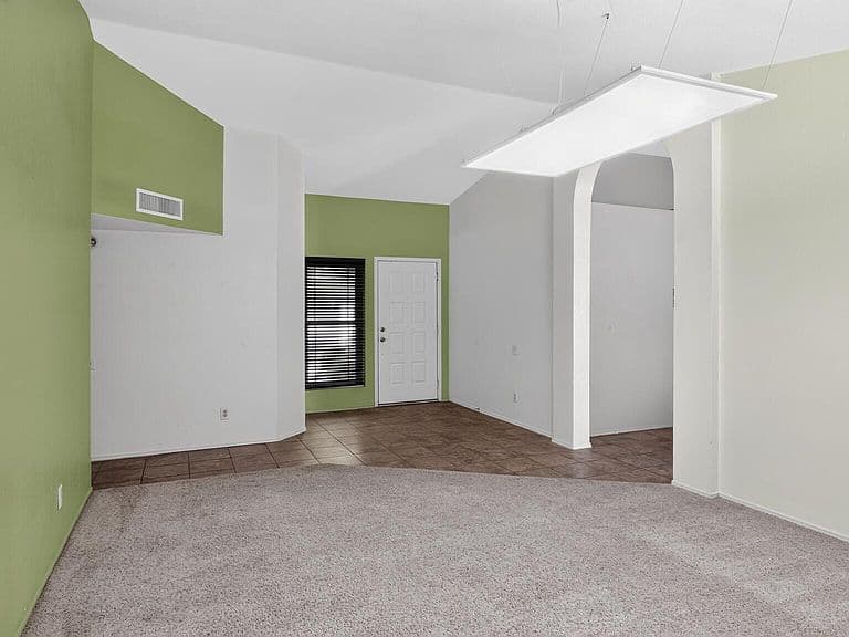 4900 W EARHART Way photo 4