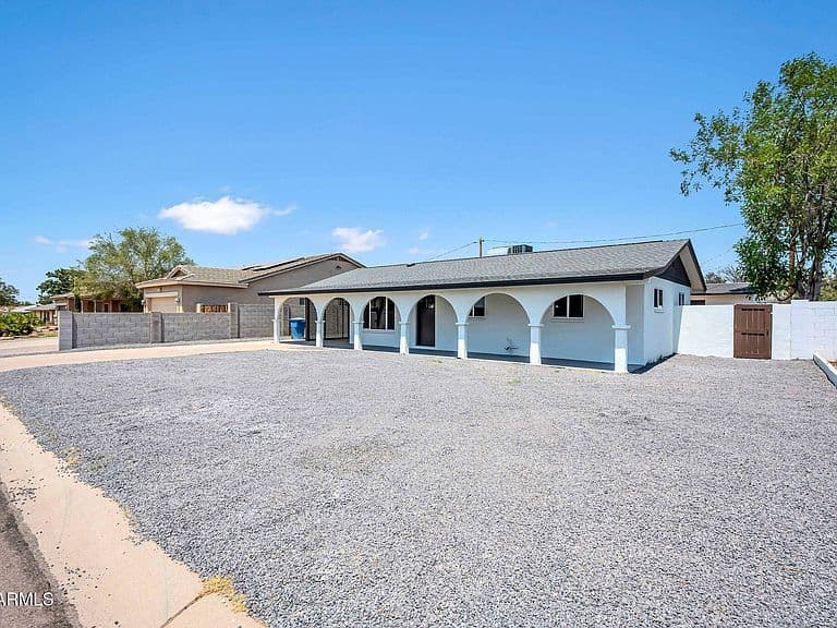4902 E GRANADA Road photo 4