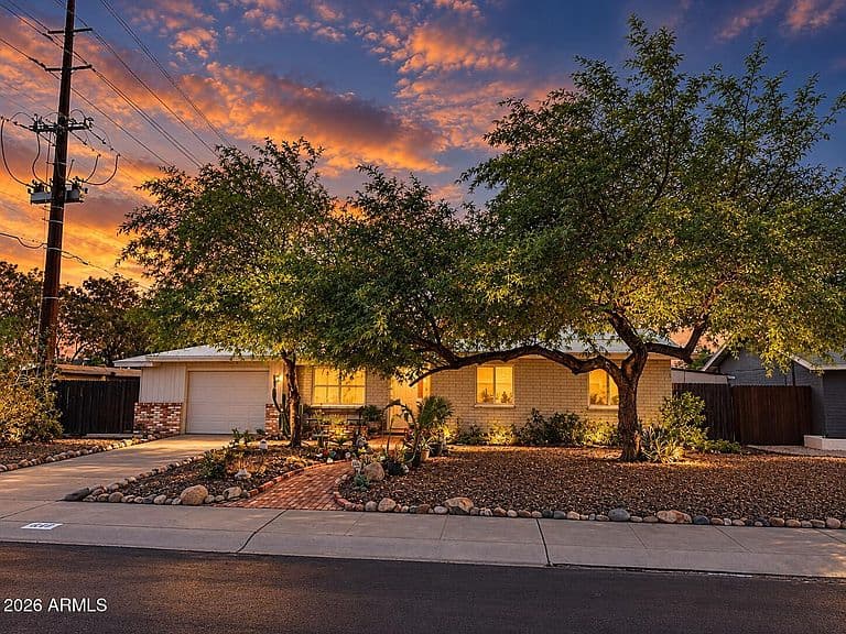 1247 E Valerie Drive photo 1