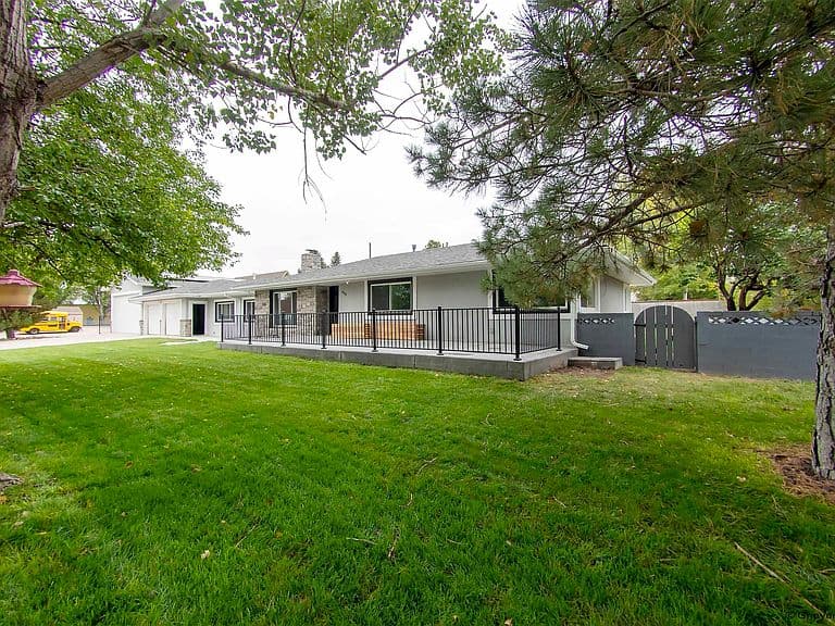 808 Virginia Ct photo 4