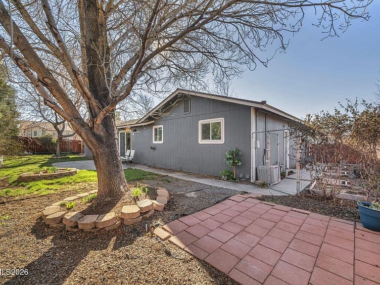 974 Adobe Dr photo 5