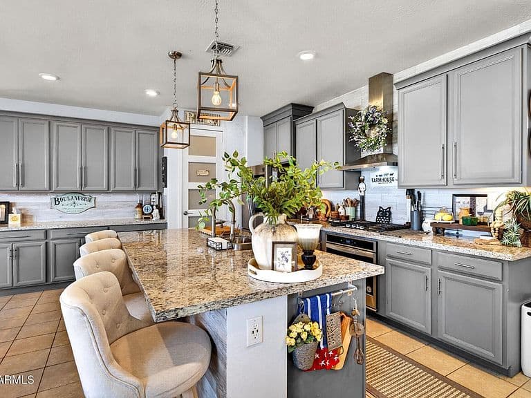 37077 N LOKAI Drive photo 3