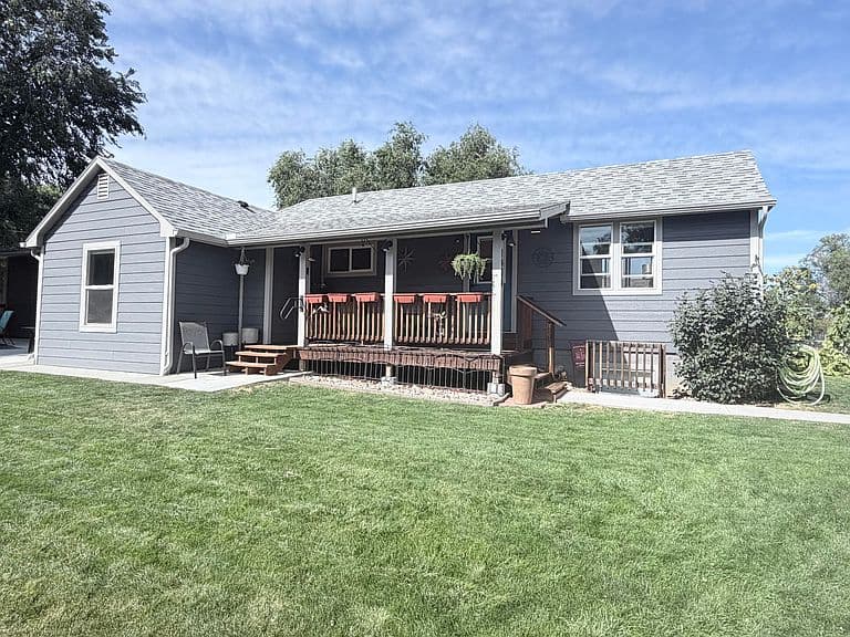 1404 Bowman Ave photo 2