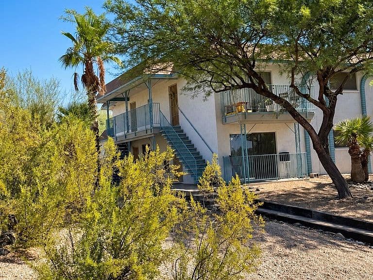 1130 E BUTLER Drive #A1 photo 2