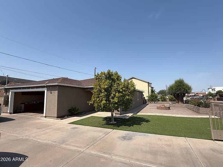 1309 W Apache Street photo 2