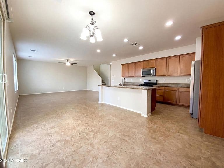21218 E PECAN Lane photo 5