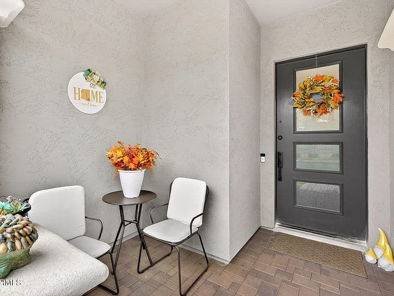 4238 E Skousen St photo 4