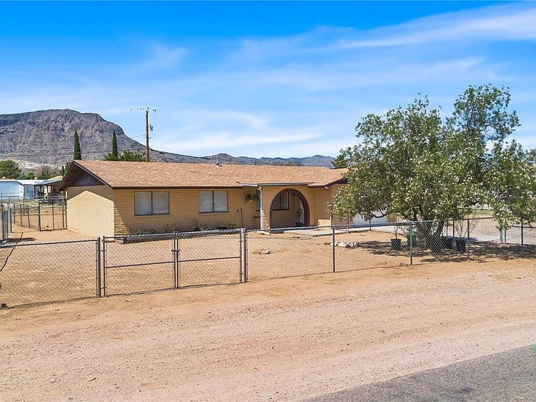 4797 N College Drive photo 1