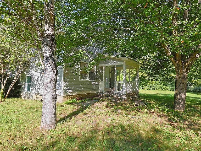 86 Brownsville Road photo 4