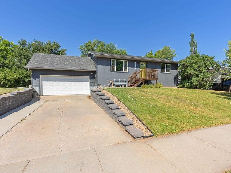 4415 Patriot Ln photo 2
