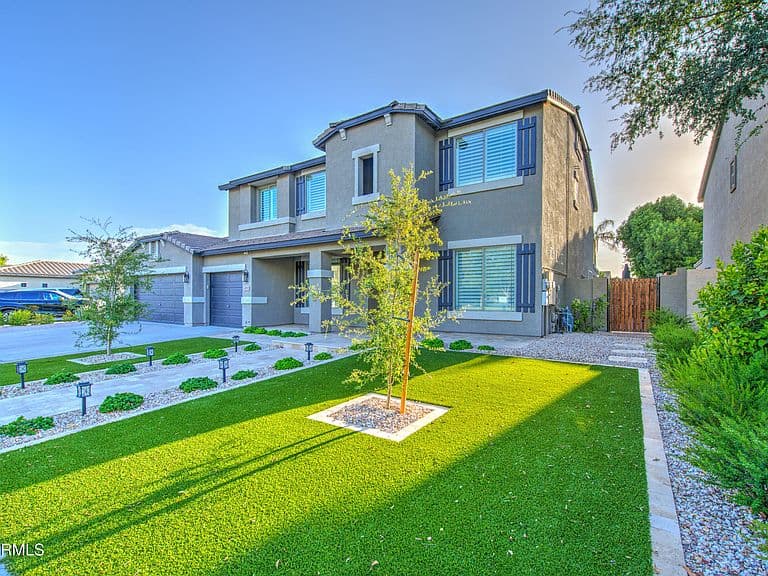 4552 S FOUR PEAKS Way photo 2