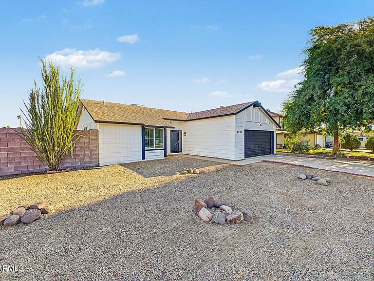 7633 W WOLF Street photo 3