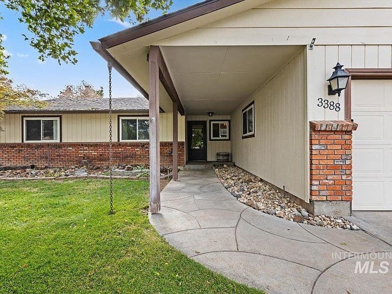 3388 N Buckboard Way photo 4