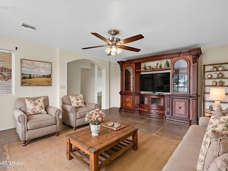 10859 W Cochero Court photo 4