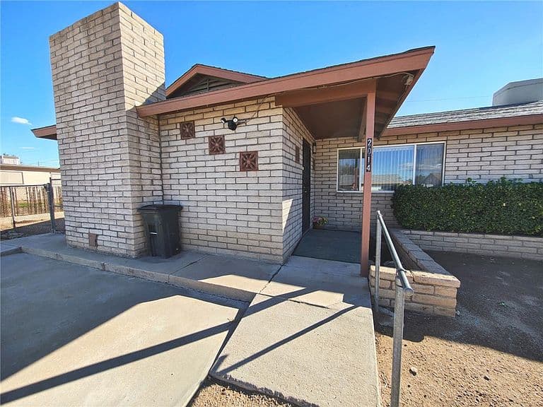 2014 Lucille Avenue photo 2