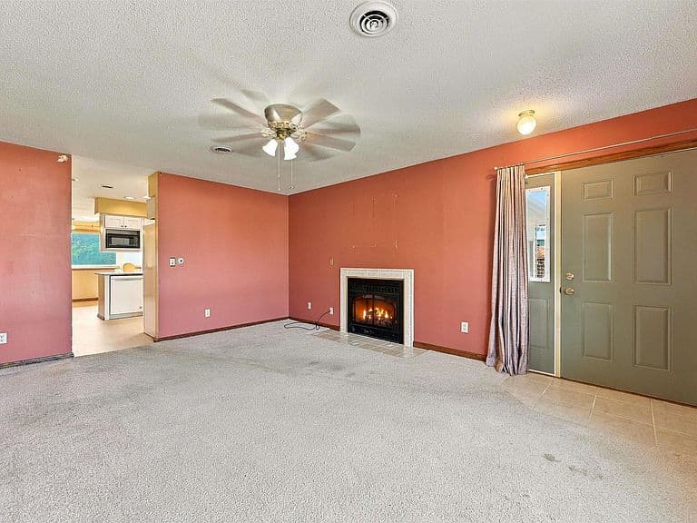 2733 Eden Ln photo 3