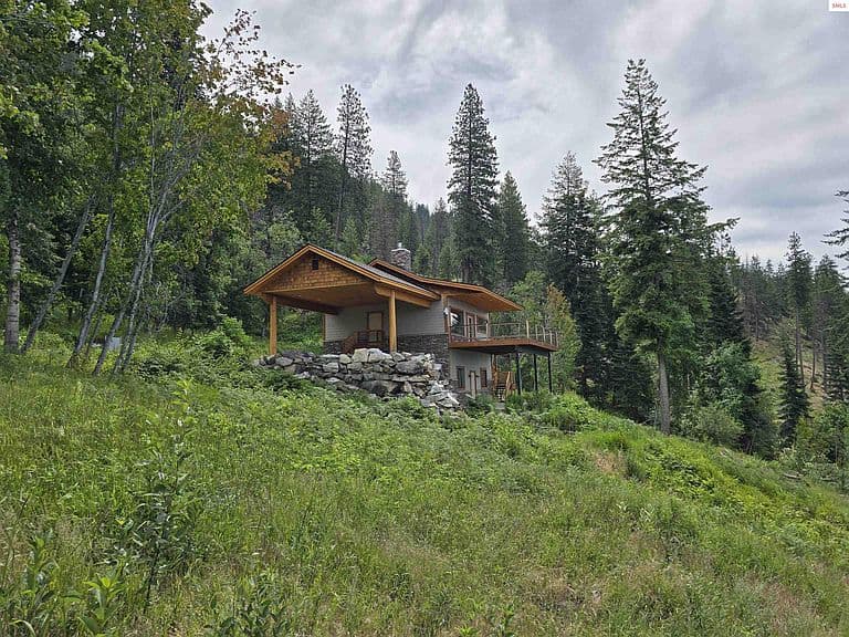 1935 Eagen Mountain Dr photo 2