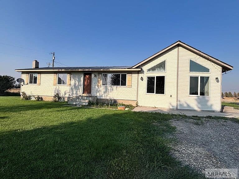 323 N 400 W photo 2