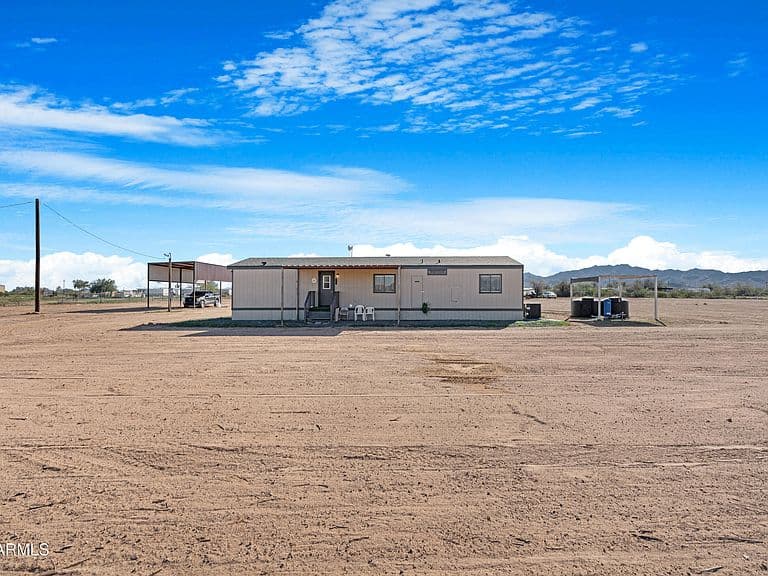 53925 W Stallion Rd photo 2