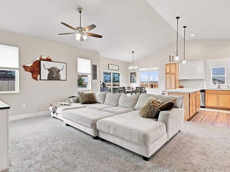 3717 Dancing Wolf Dr photo 4