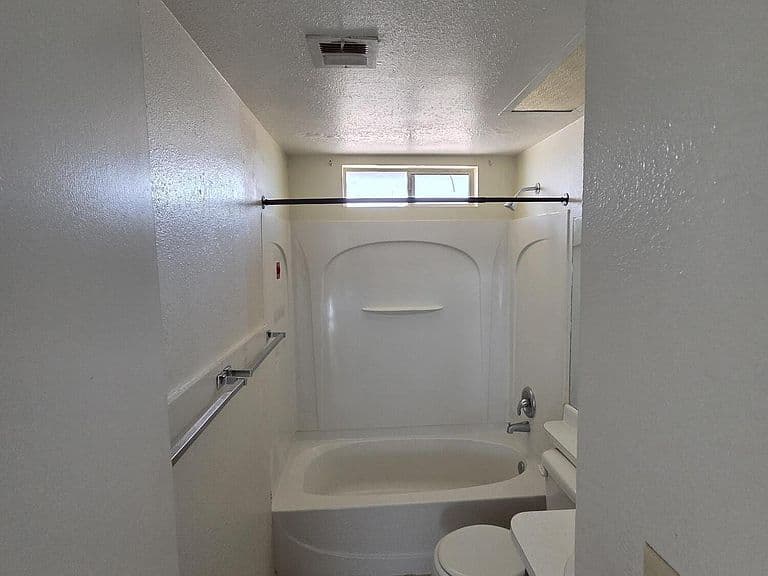 1708 W MICHELLE Drive photo 5
