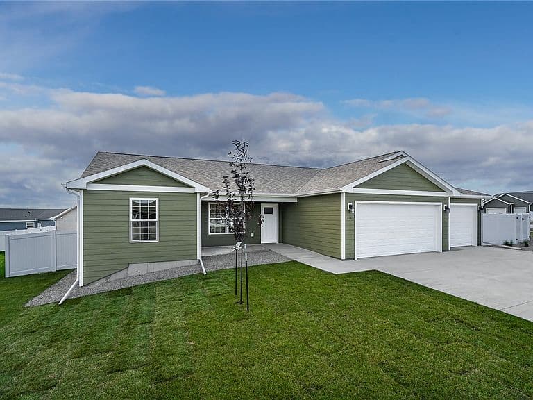 2237 Modera Ave photo 1