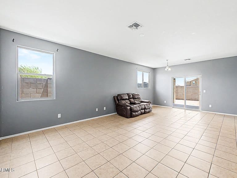 21583 W MOHAVE Street photo 5