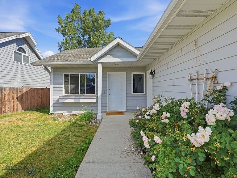 2603 Daffodil St photo 1