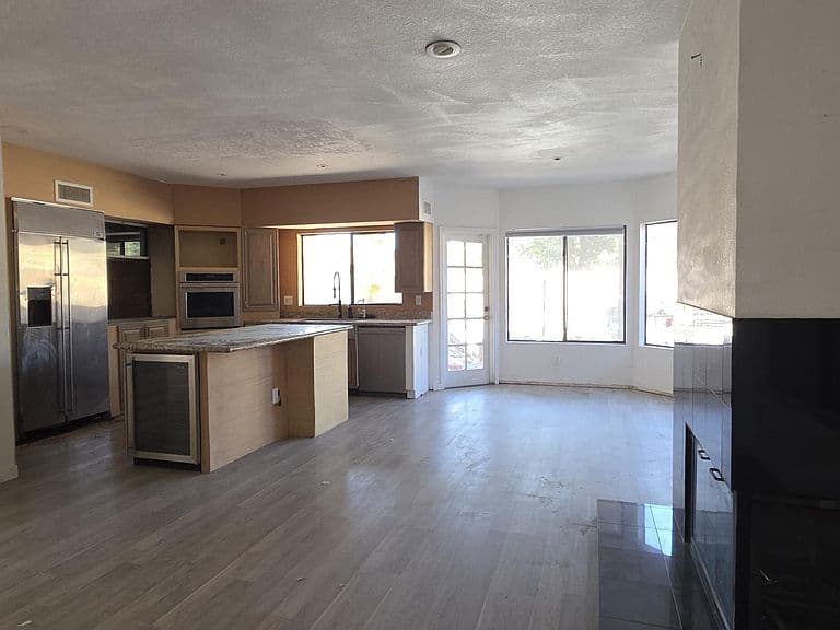 11028 W CRIMSON Lane photo 3