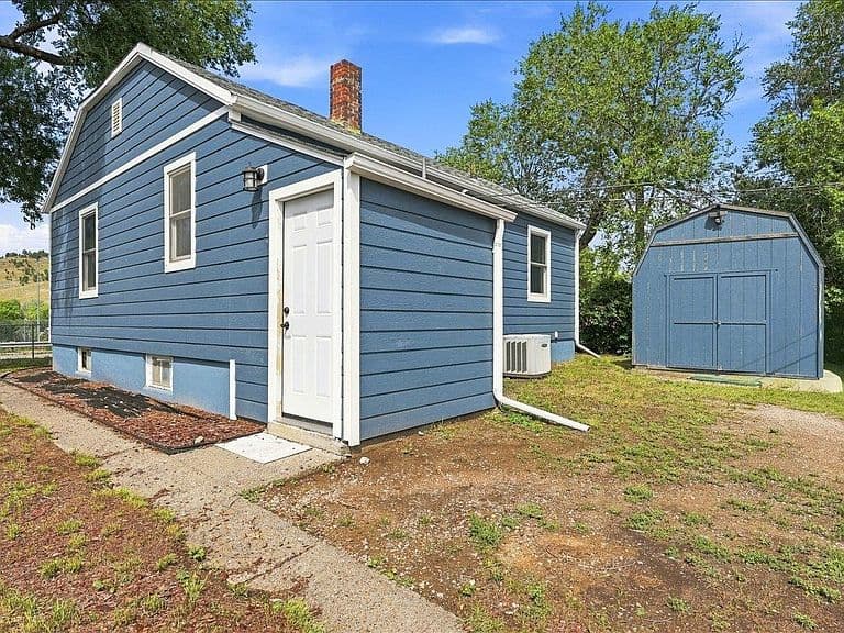 712 West Blvd N photo 3