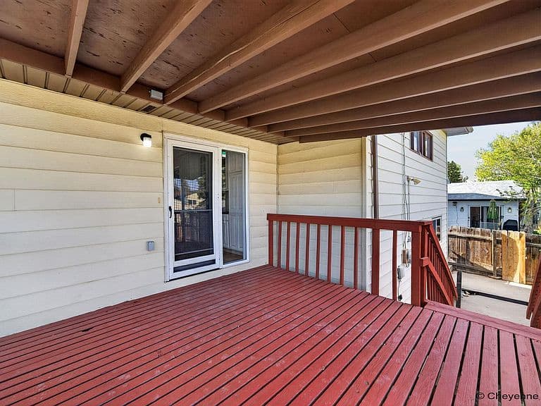 4703 Linden Way photo 4