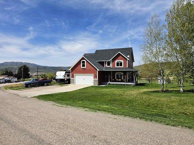 416 E Corwin Ln photo 3