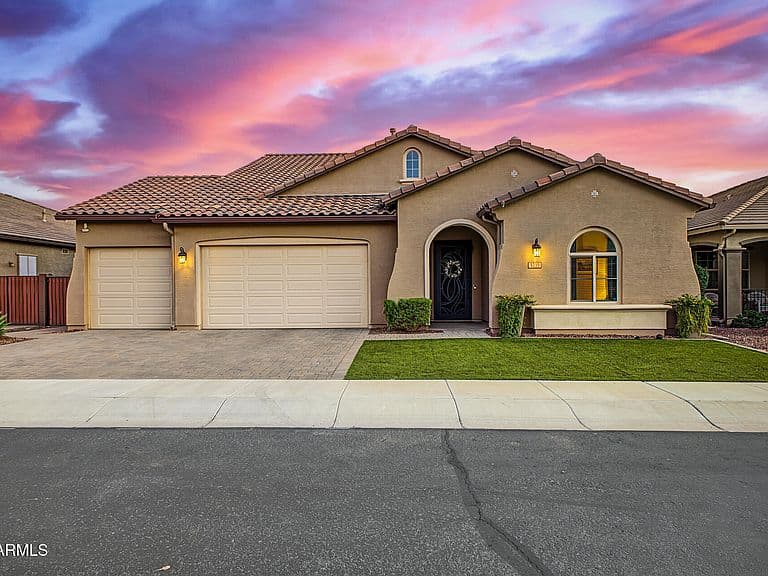 1235 W PAGODA Avenue photo 3