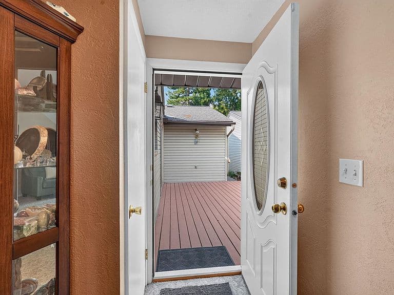 8 Cedar Hills Dr photo 2