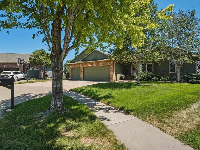 1901 W Tyler Cir photo 3
